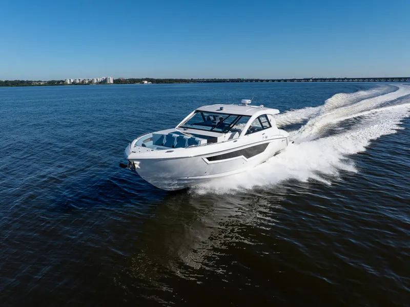 Slide: The Image of Cruisers 50 GLS OB 2027 - 8227580