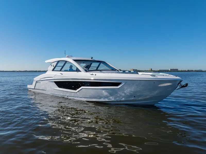 Slide: The Image of Cruisers 50 GLS OB 2027 - 8227637