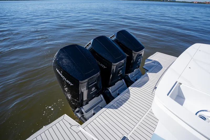 Slide: The Image of Cruisers 50 GLS OB 2027 - 8227586