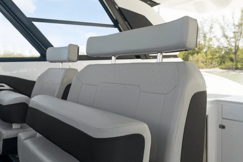 Slide: The Image of Cruisers 50 GLS OB 2027 - 7849481