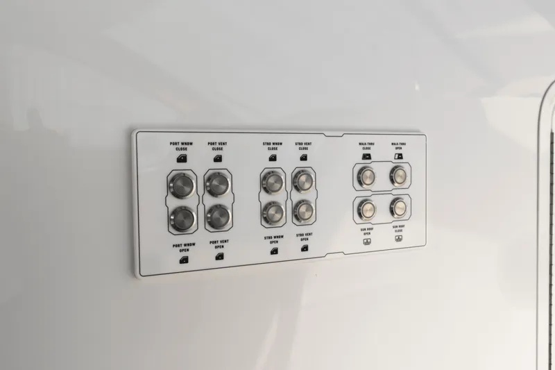 Slide: The Image of Cruisers 50 GLS OB 2027 - 7849476