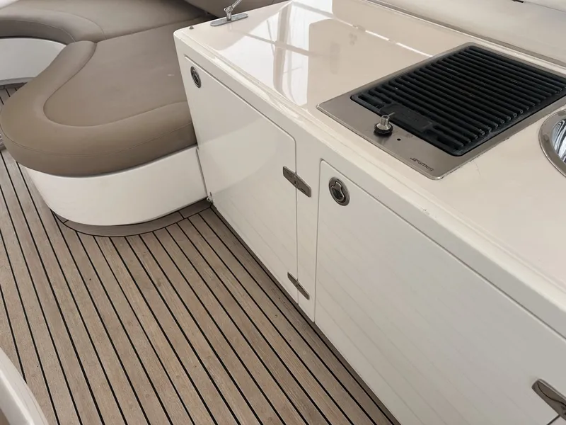 Slide: The Image of Horizon E62 Motor Yacht 2003 - 8124216