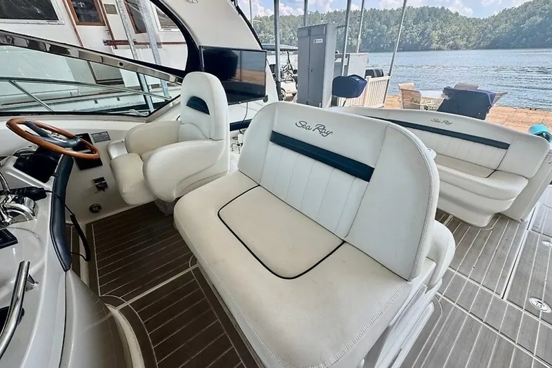 Slide: The Image of Sea Ray 390 Sundancer 2005 - 7854393