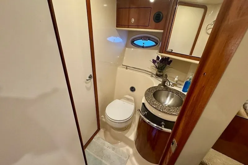 Slide: The Image of Sea Ray 390 Sundancer 2005 - 7854371