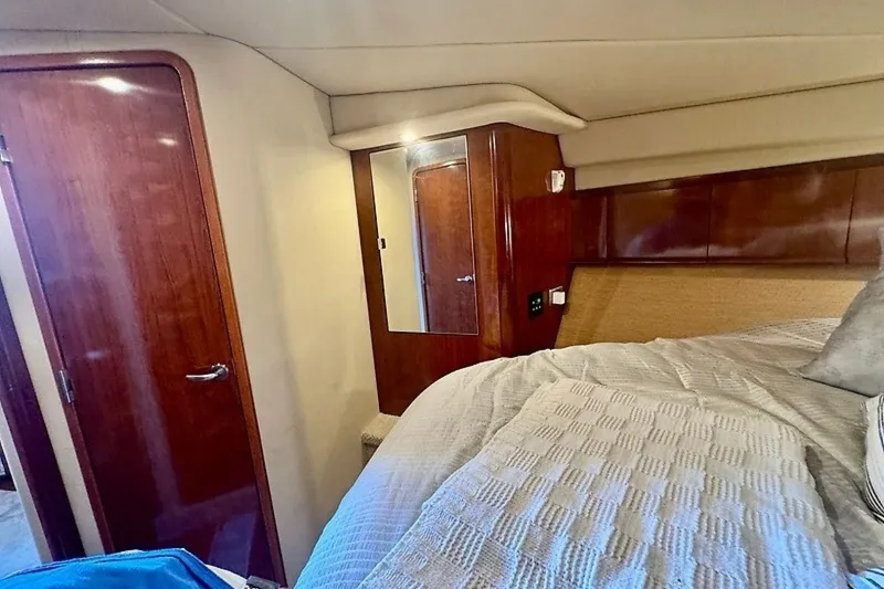 Slide: The Image of Sea Ray 390 Sundancer 2005 - 7854365