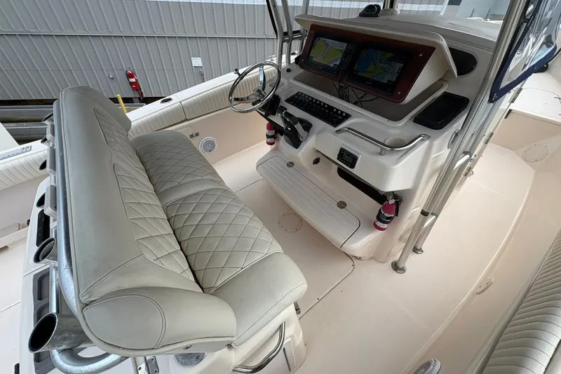 Slide: The Image of Grady-White Bimini 306 2004 - 7854418