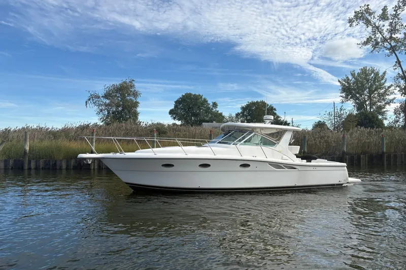 Slide: The Image of Tiara 3500 Open 2003 - 7854375