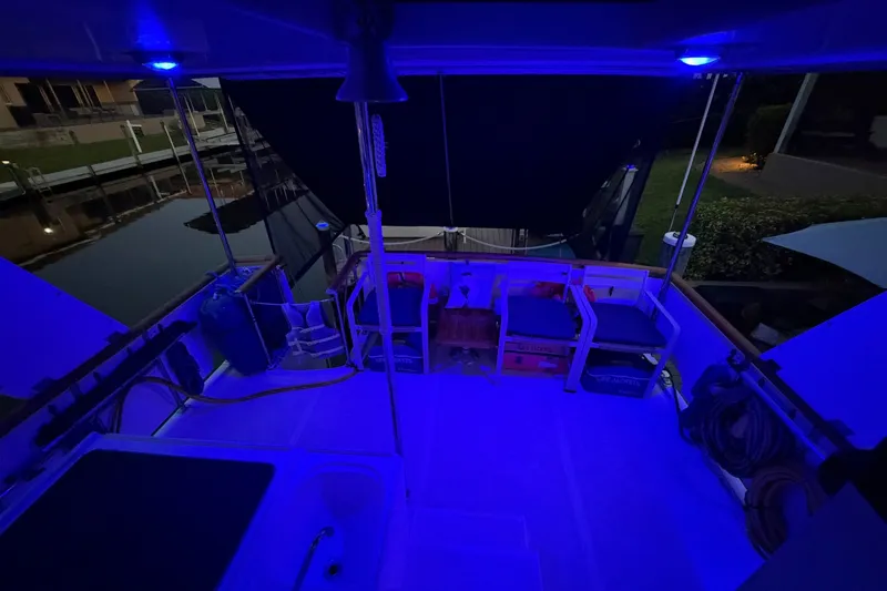 Slide: The Image of Heritage East 36 Sundeck Trawler 1998 - 8044227