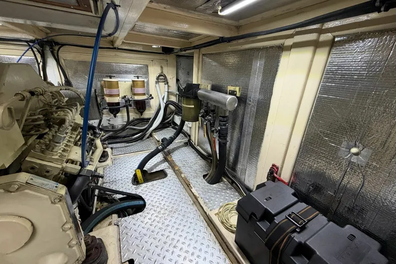 Slide: The Image of Heritage East 36 Sundeck Trawler 1998 - 8044274