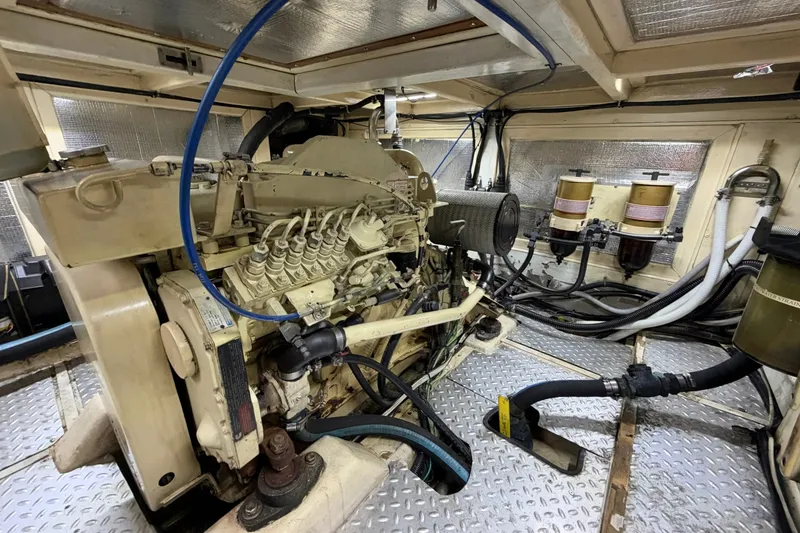 Slide: The Image of Heritage East 36 Sundeck Trawler 1998 - 8044279