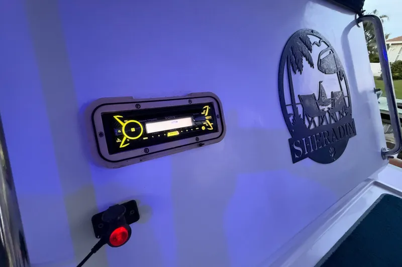 Slide: The Image of Heritage East 36 Sundeck Trawler 1998 - 8316431