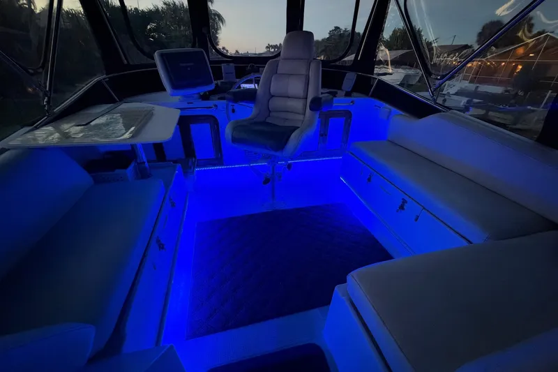 Slide: The Image of Heritage East 36 Sundeck Trawler 1998 - 8044232