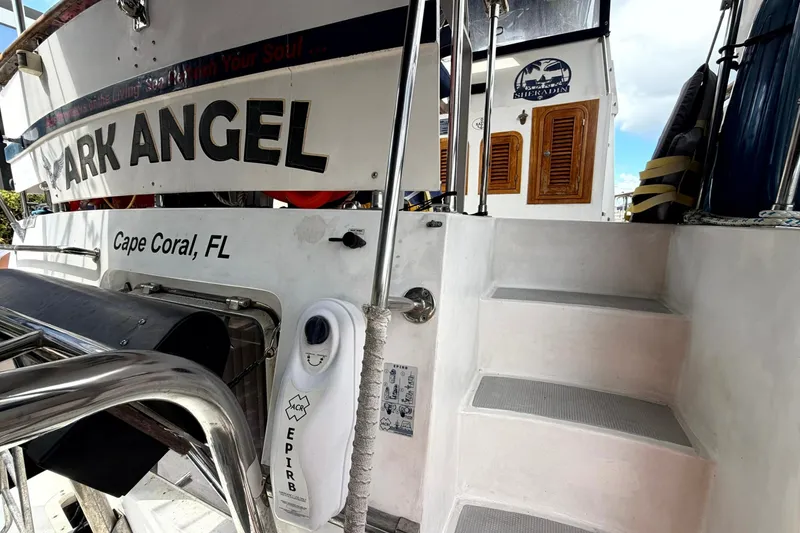 Slide: The Image of Heritage East 36 Sundeck Trawler 1998 - 7854536