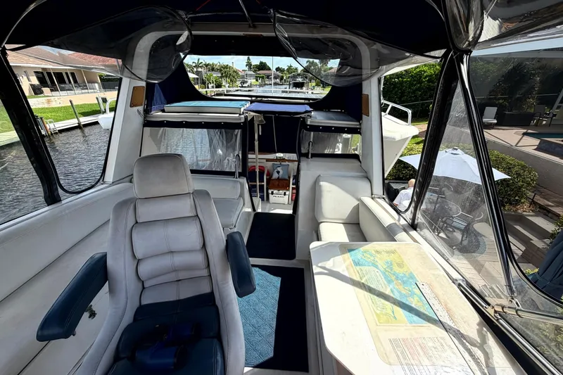 Slide: The Image of Heritage East 36 Sundeck Trawler 1998 - 7854512
