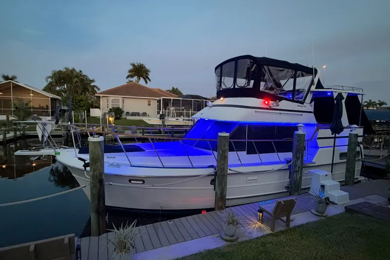 Slide: The Image of Heritage East 36 Sundeck Trawler 1998 - 8316400