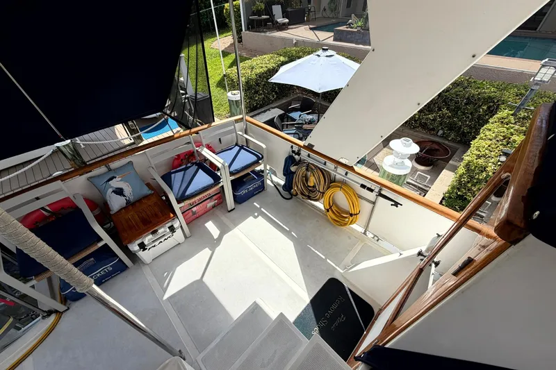 Slide: The Image of Heritage East 36 Sundeck Trawler 1998 - 7854519