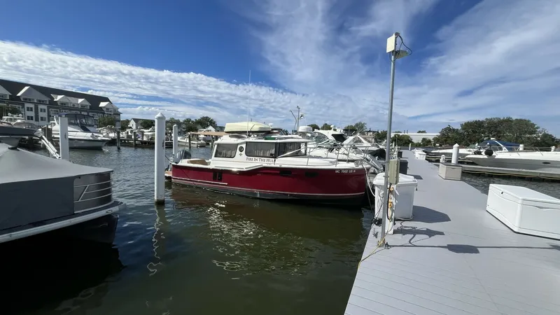 The Image of Ranger Tug R27 2022 - 7903058