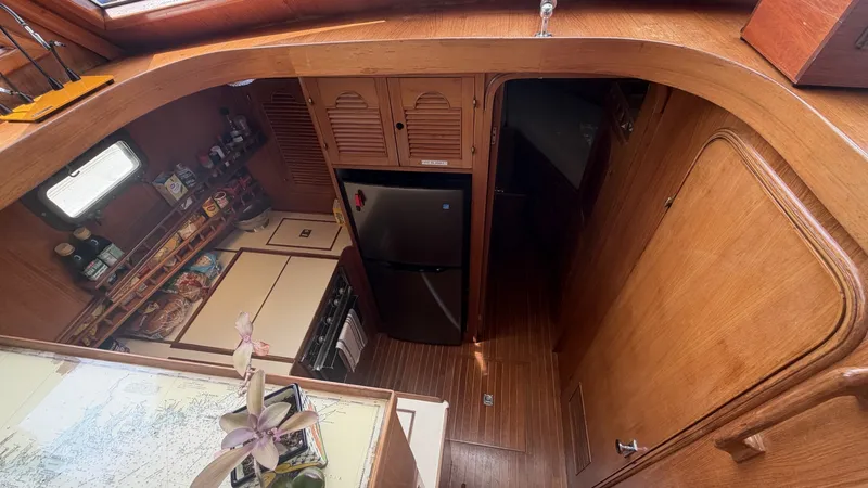 Slide: The Image of Albin 43 Galley - 7919063