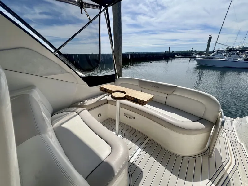 Slide: The Image of Sea Ray 33 Sundancer 2010 - 7917213