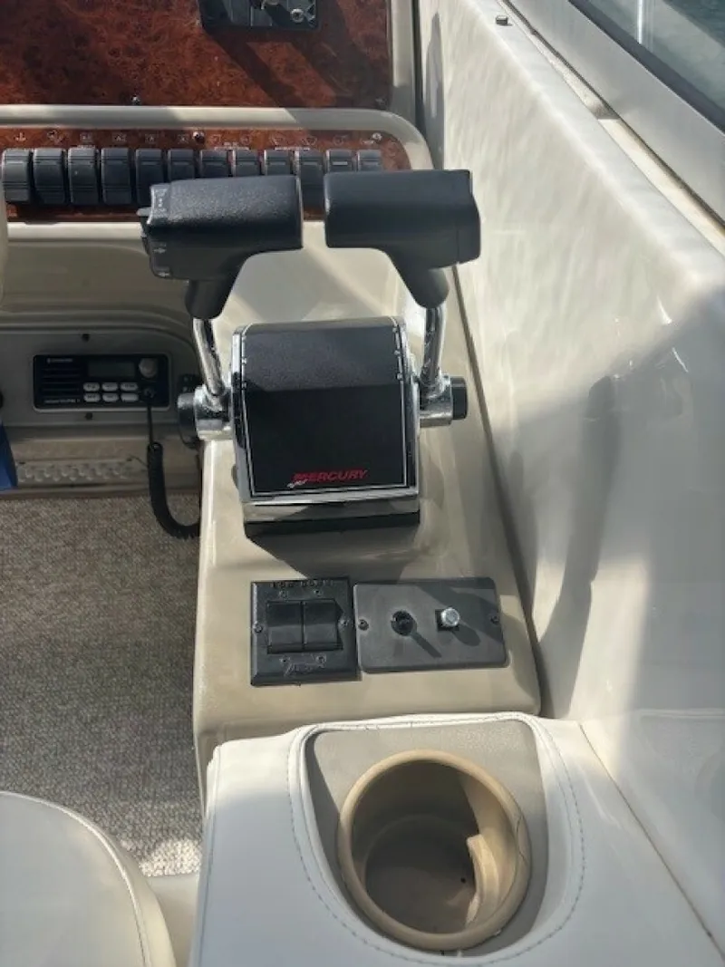 Slide: The Image of Bayliner 3055 Ciera 2000 - 7919114