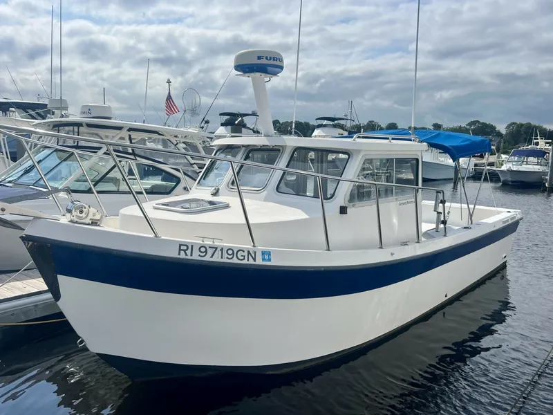 The Image of Osprey Pilothouse 26 Fisherman / Canyon Runner 2001 - 7919031