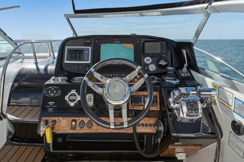 Slide: The Image of Rinker 400 Express 2014 - 7919206