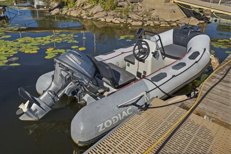 Slide: The Image of Rinker 400 Express 2014 - 7919225