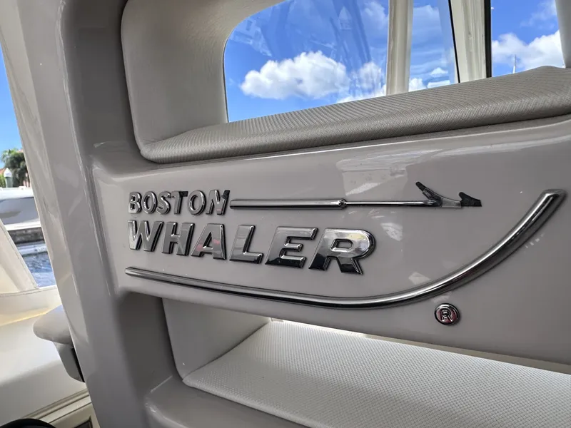 Slide: The Image of Boston Whaler 38 2019 - 7923854