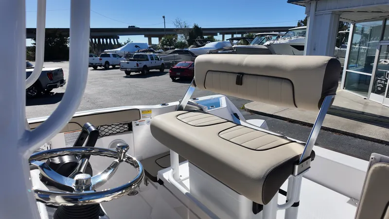 Slide: The Image of Yamaha 222 FSH Sport 2025 - 14