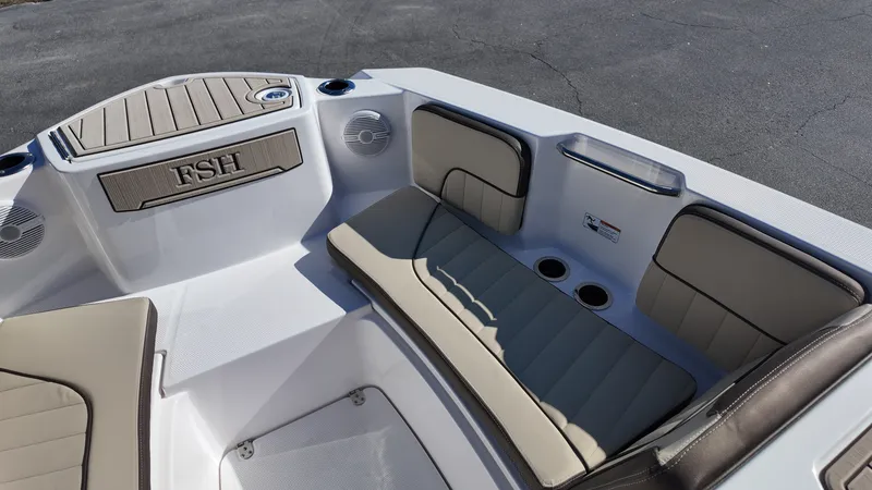 Slide: The Image of Yamaha 222 FSH Sport 2025 - 22