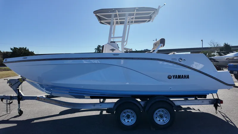 Slide: The Image of Yamaha 222 FSH Sport 2025 - 24