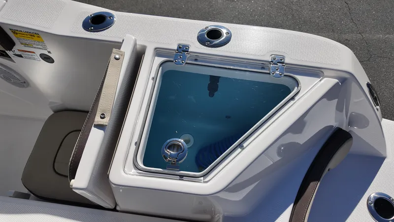 Slide: The Image of Yamaha 222 FSH Sport 2025 - 9