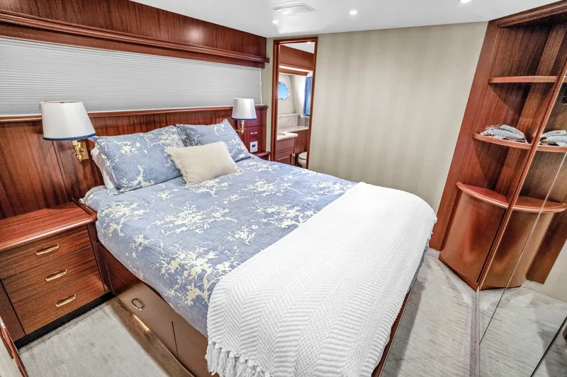 Slide: The Image of 85 Pacific Mariner CABANA Guest Stateroom - 8140101