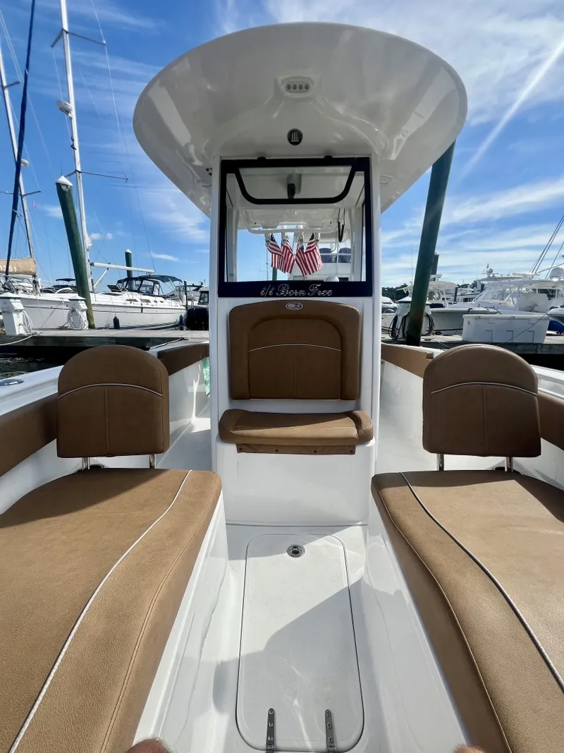 Slide: The Image of Sea Hunt Ultra 255 SE 2024 - 7923997