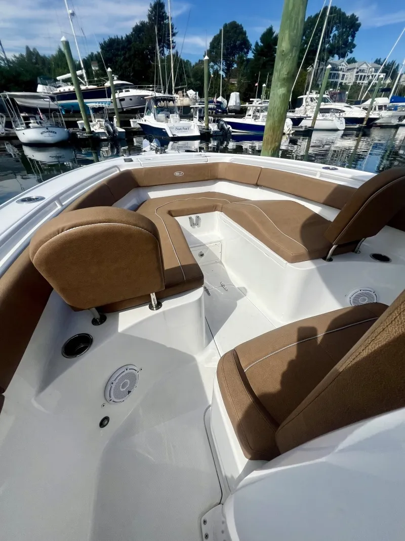Slide: The Image of Sea Hunt Ultra 255 SE 2024 - 7923995