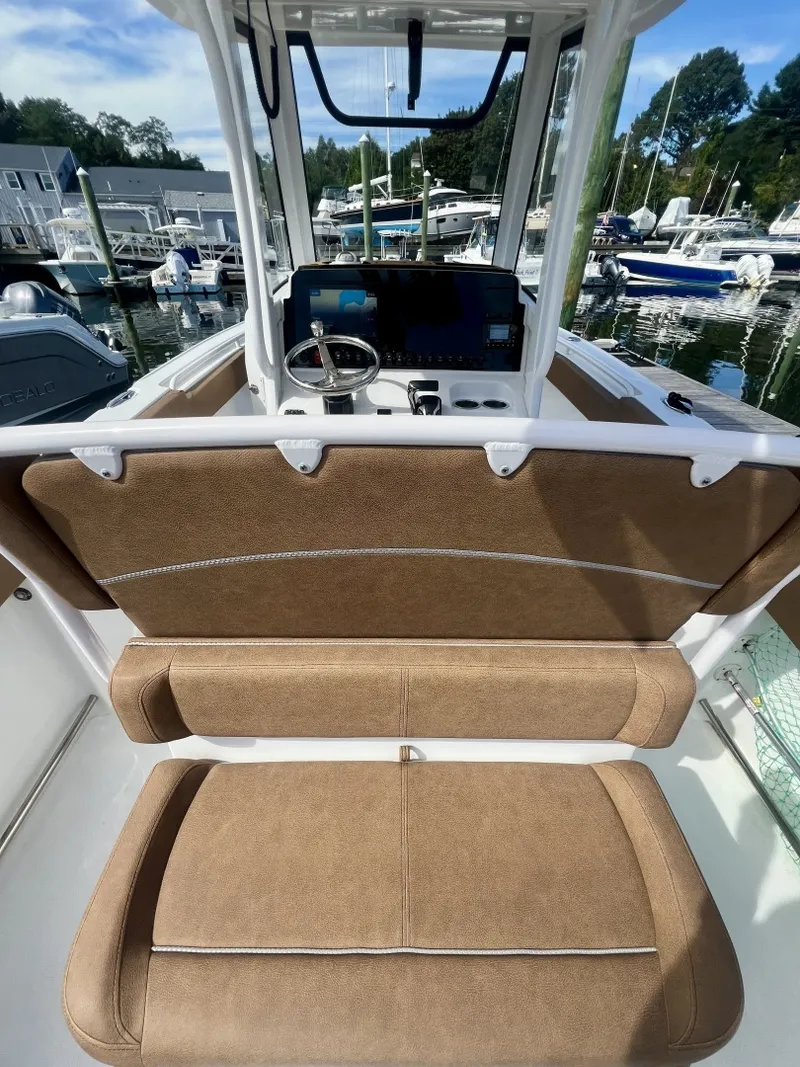 Slide: The Image of Sea Hunt Ultra 255 SE 2024 - 7923999