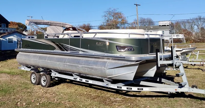 Slide: The Image of Avalon GS Rear Fish 24 2021 - 7924020
