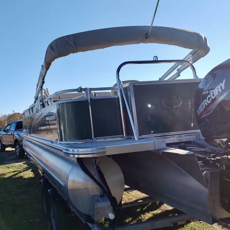 Slide: The Image of Avalon GS Rear Fish 24 2021 - 7924015