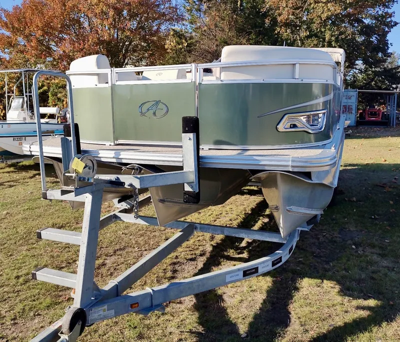 Slide: The Image of Avalon GS Rear Fish 24 2021 - 7924009