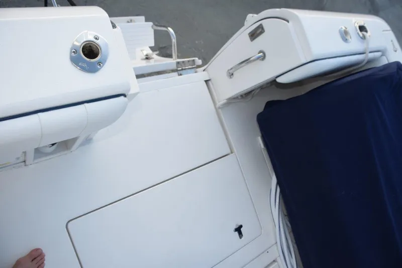 Slide: The Image of Dive Door Open - 7925297