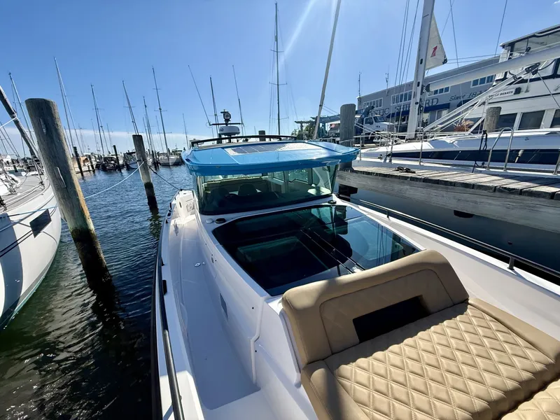 Slide: The Image of Axopar 37 XC Cross Cabin 2021 - 7925767