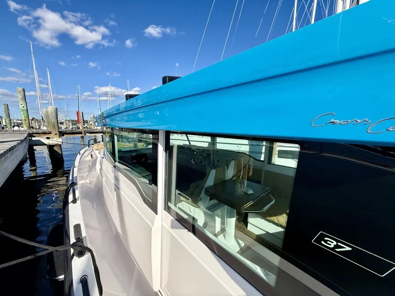 Slide: The Image of Axopar 37 XC Cross Cabin 2021 - 7925781