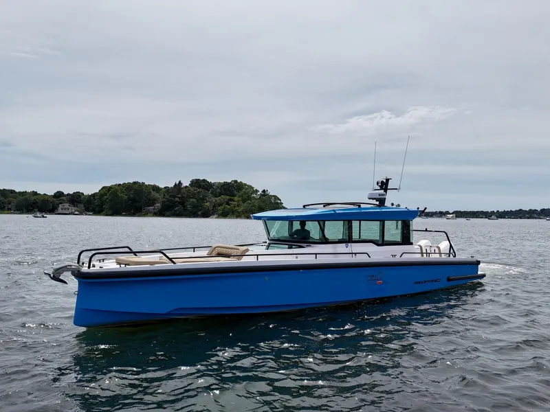 Slide: The Image of Axopar 37 XC Cross Cabin 2021 - 7925764