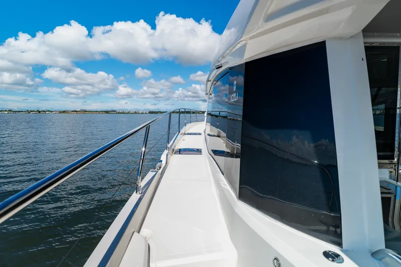 Slide: The Image of Aquila 54 YACHT 2022 - 7925823