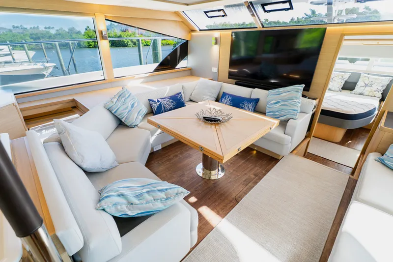 Slide: The Image of Aquila 54 YACHT 2022 - 7925851