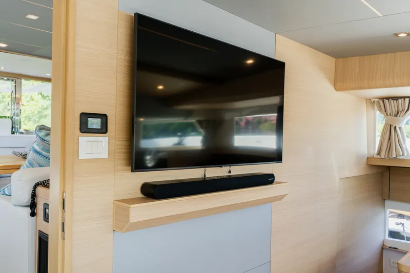 Slide: The Image of Aquila 54 YACHT 2022 - 7925868