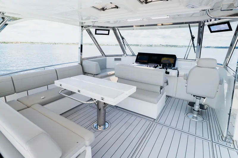 Slide: The Image of Aquila 54 YACHT 2022 - 7925835