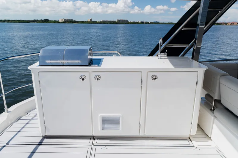 Slide: The Image of Aquila 54 YACHT 2022 - 7925832