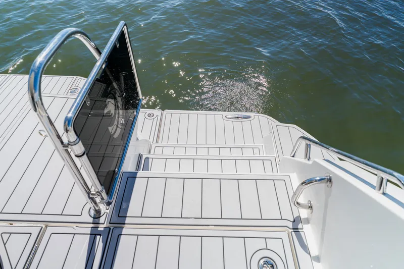 Slide: The Image of Aquila 54 YACHT 2022 - 7925814