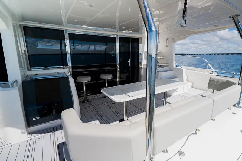 Slide: The Image of Aquila 54 YACHT 2022 - 7925818